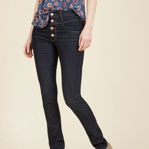 KARAOKE SONGSTRESS JEANS IN DARK WASH